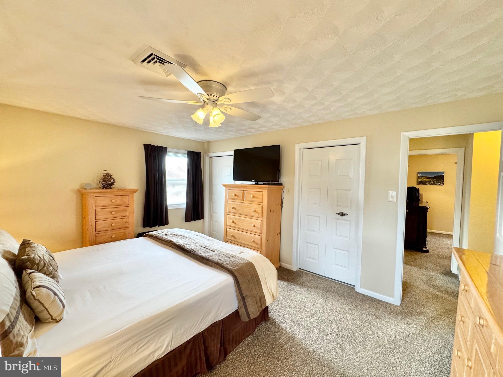 SHIREMAN MANOR - Residential