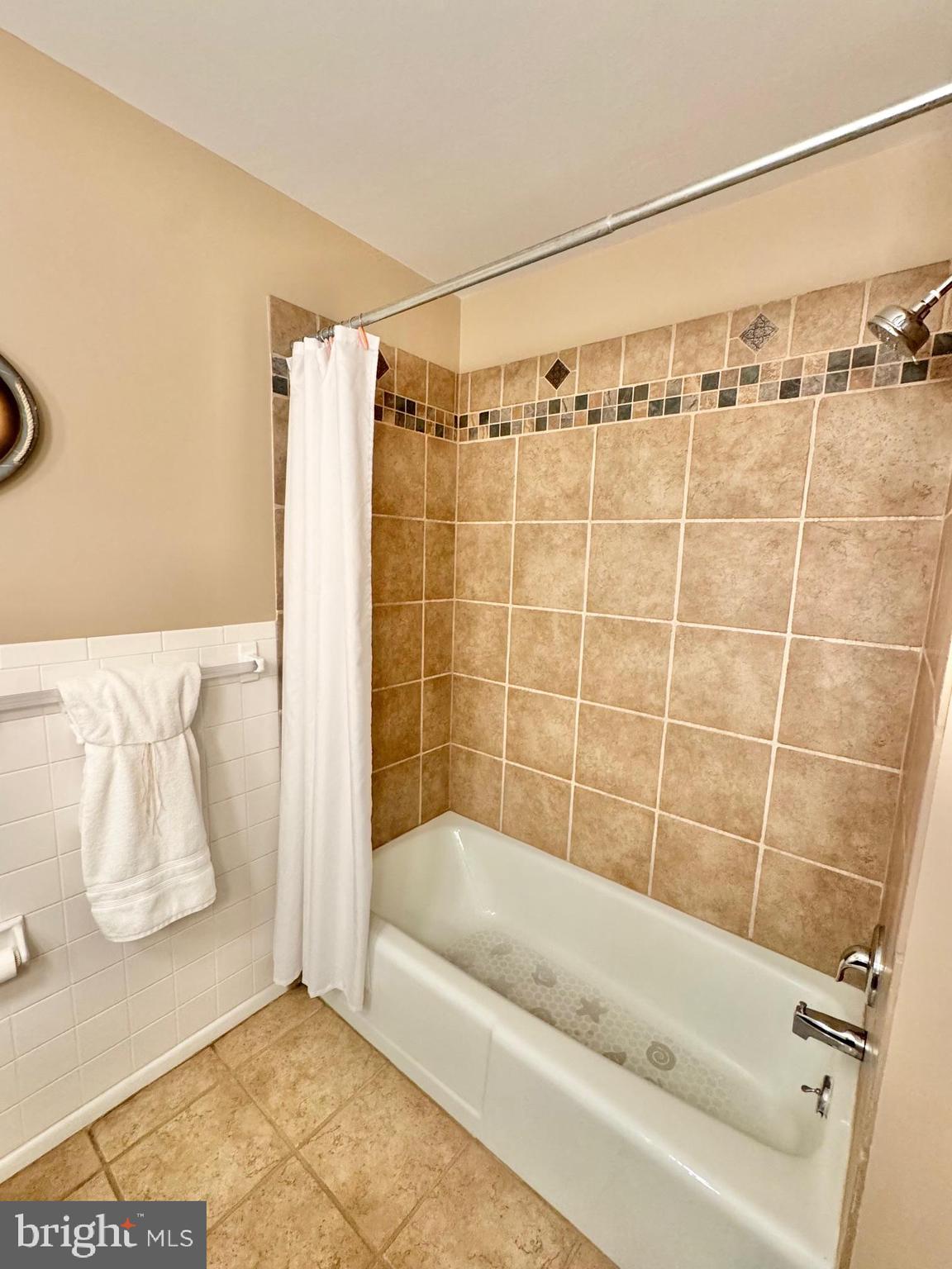 SHIREMAN MANOR - Residential