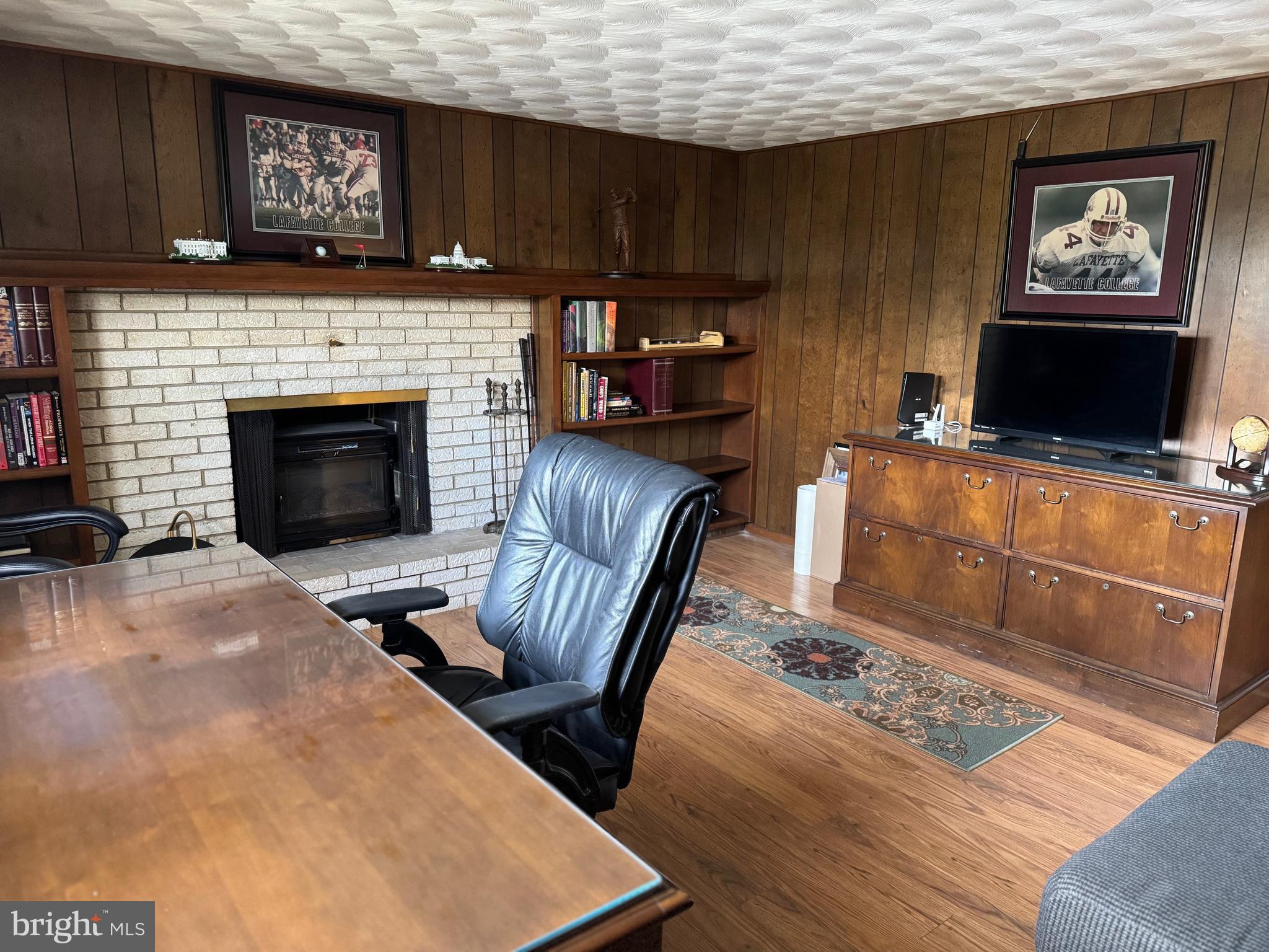 SHIREMAN MANOR - Residential