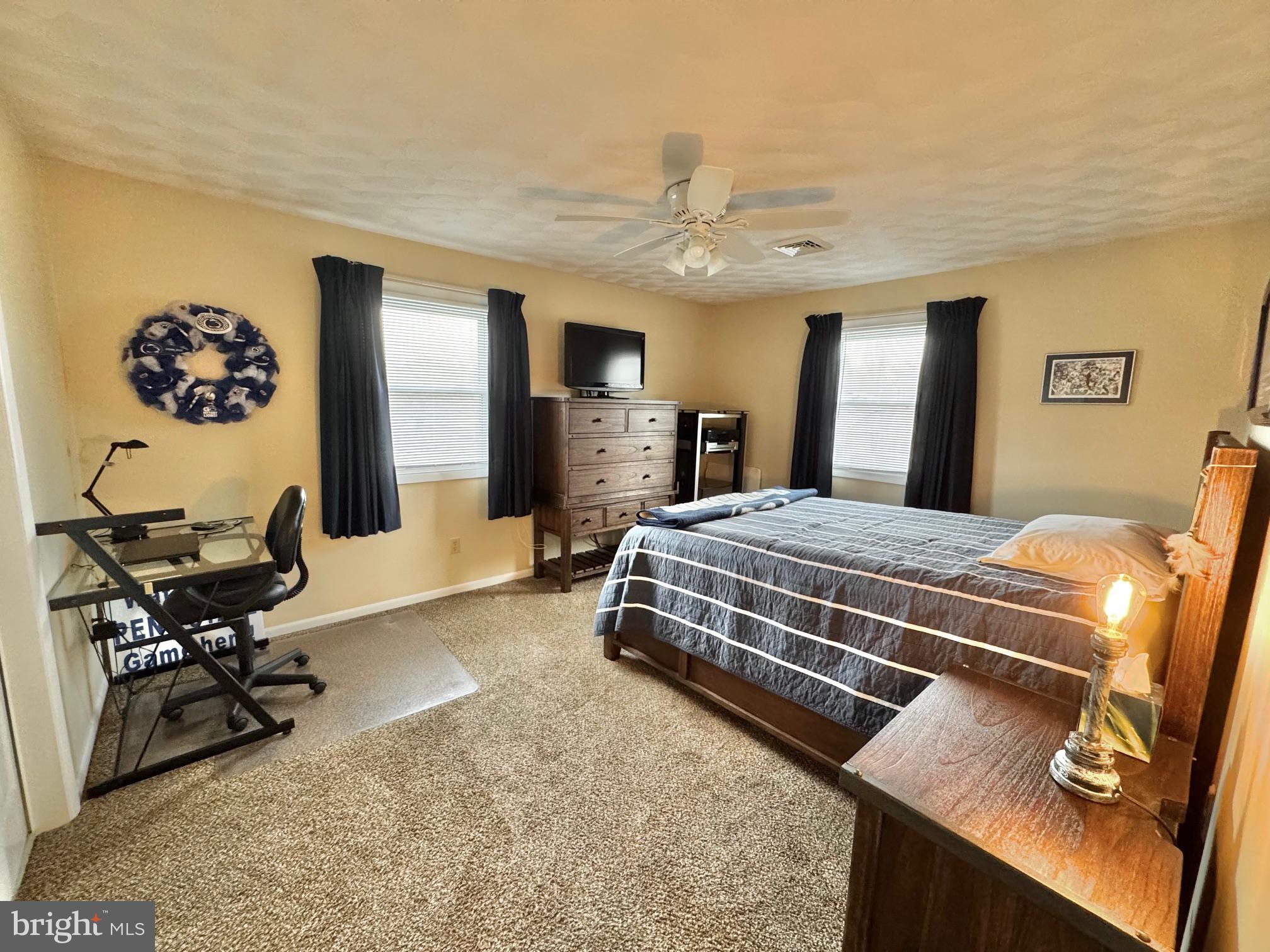 SHIREMAN MANOR - Residential