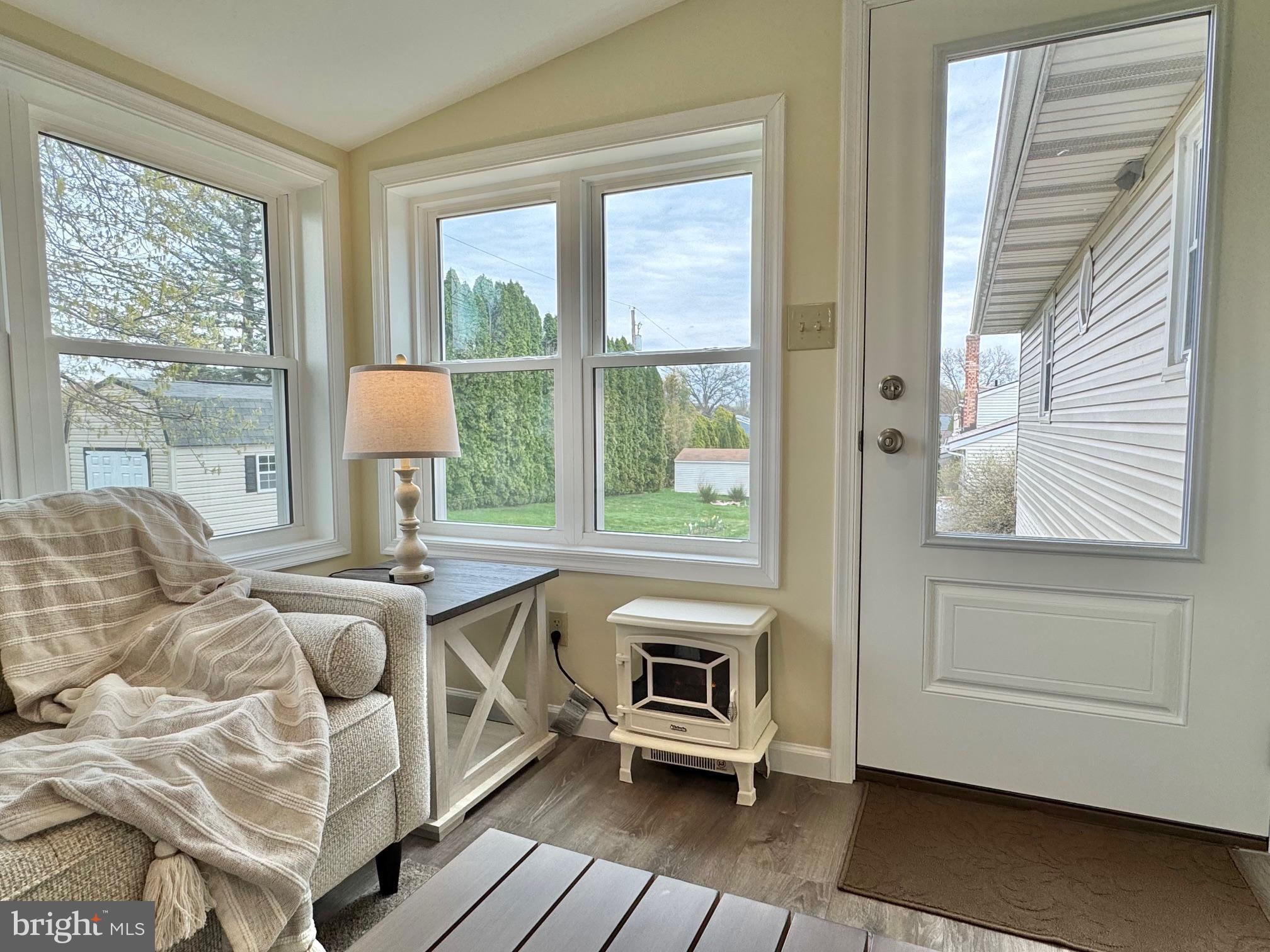 SHIREMAN MANOR - Residential