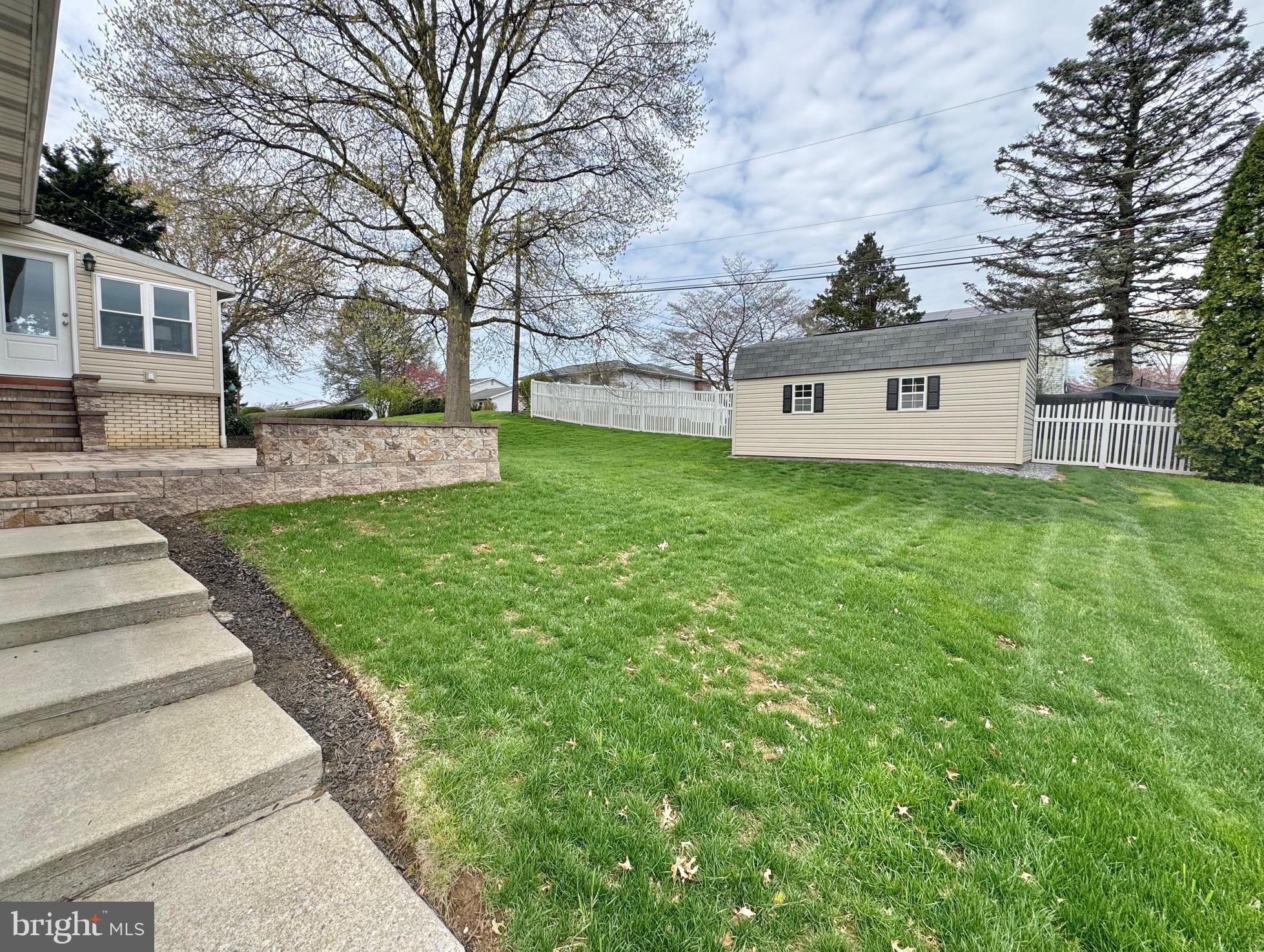 SHIREMAN MANOR - Residential