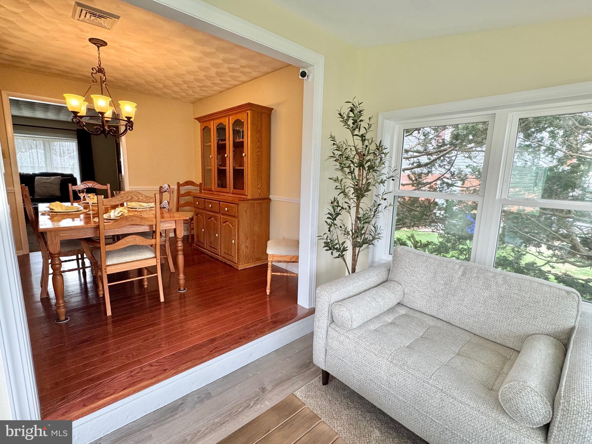 SHIREMAN MANOR - Residential