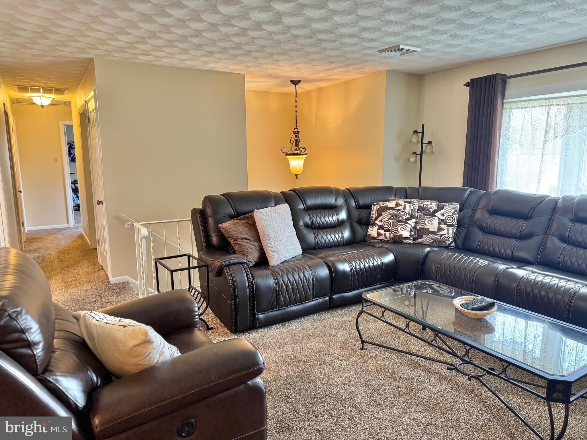 SHIREMAN MANOR - Residential