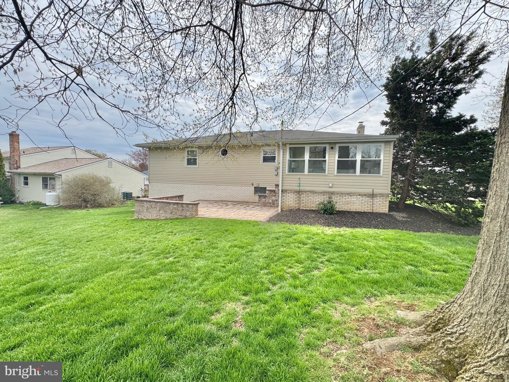 SHIREMAN MANOR - Residential