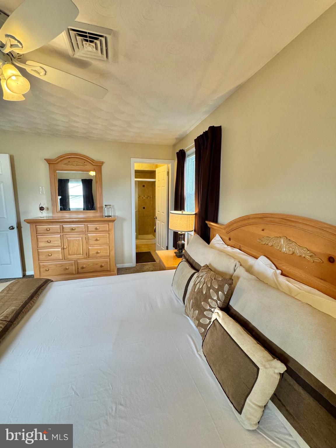 SHIREMAN MANOR - Residential