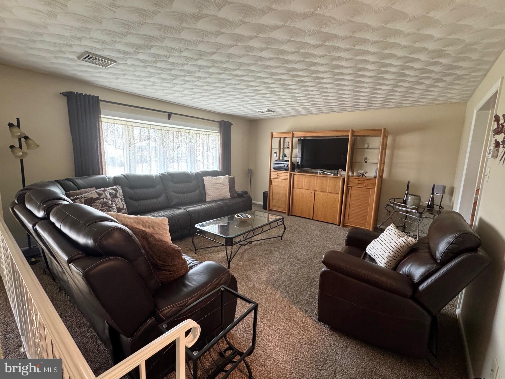 SHIREMAN MANOR - Residential