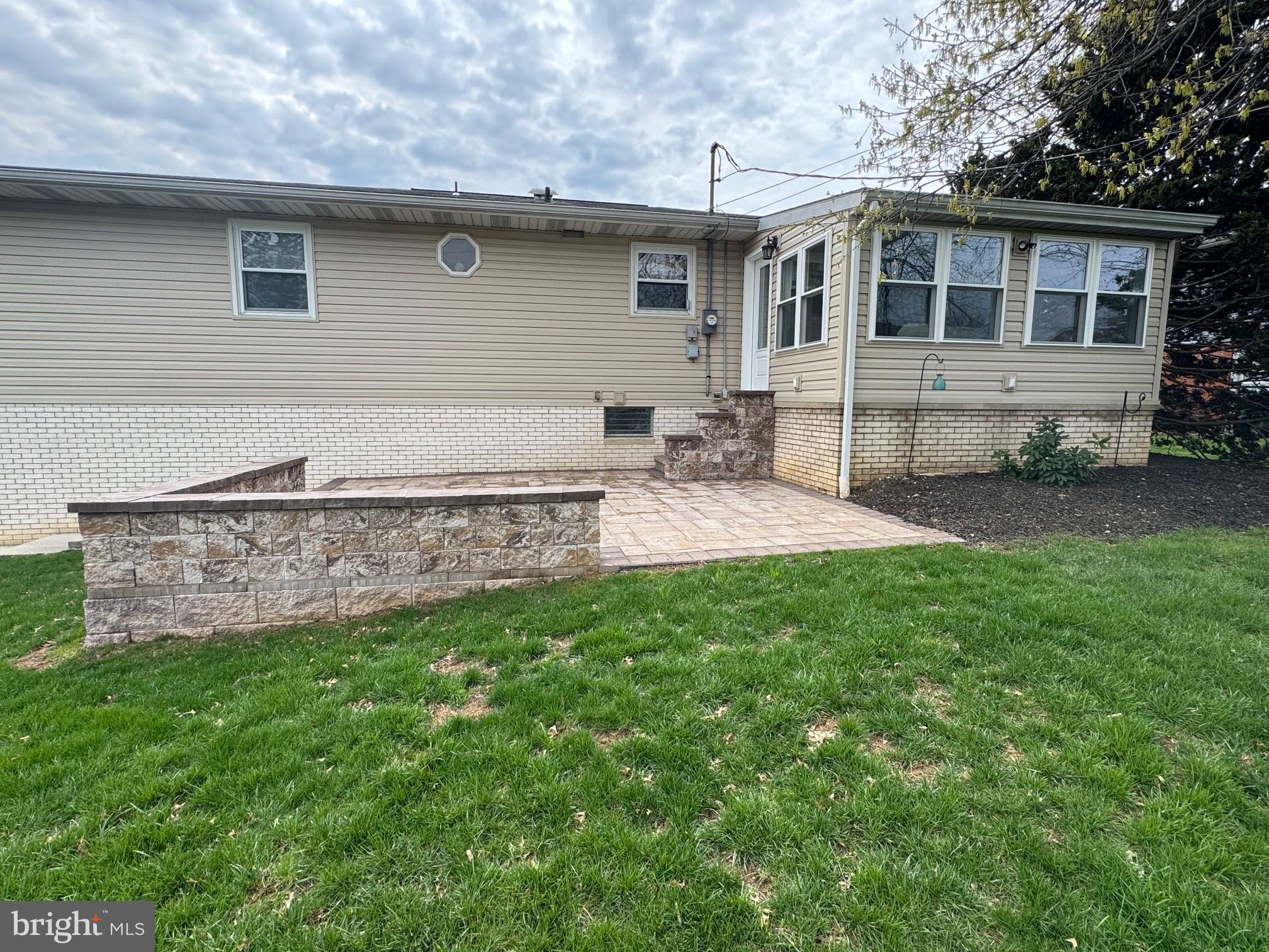 SHIREMAN MANOR - Residential