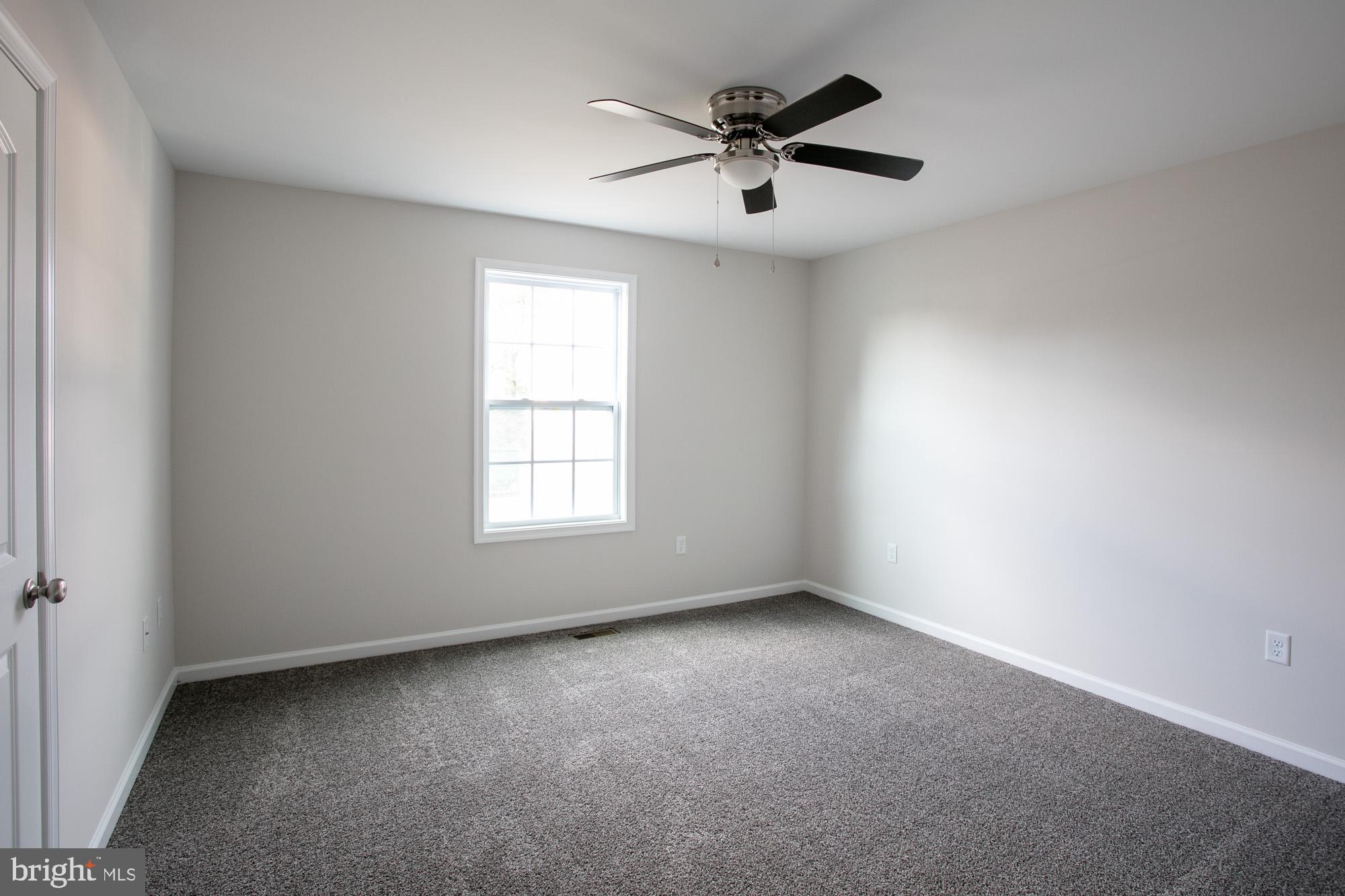 MIDDLE CREEK MANOR - Residential