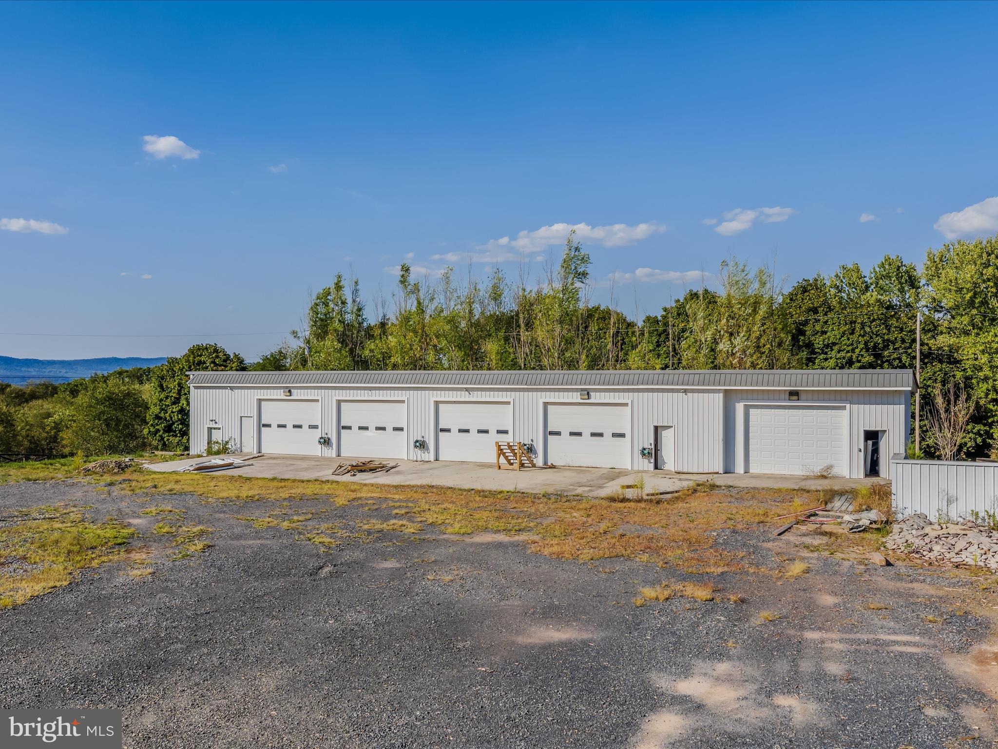 IMPERIAL ORCHARDS - Residential