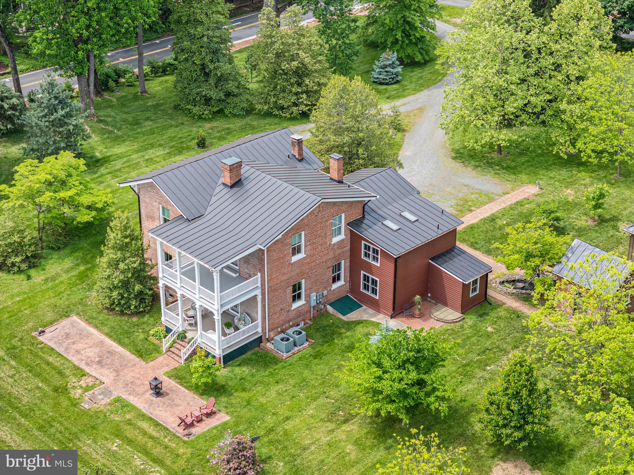 306 W MARKET STREET