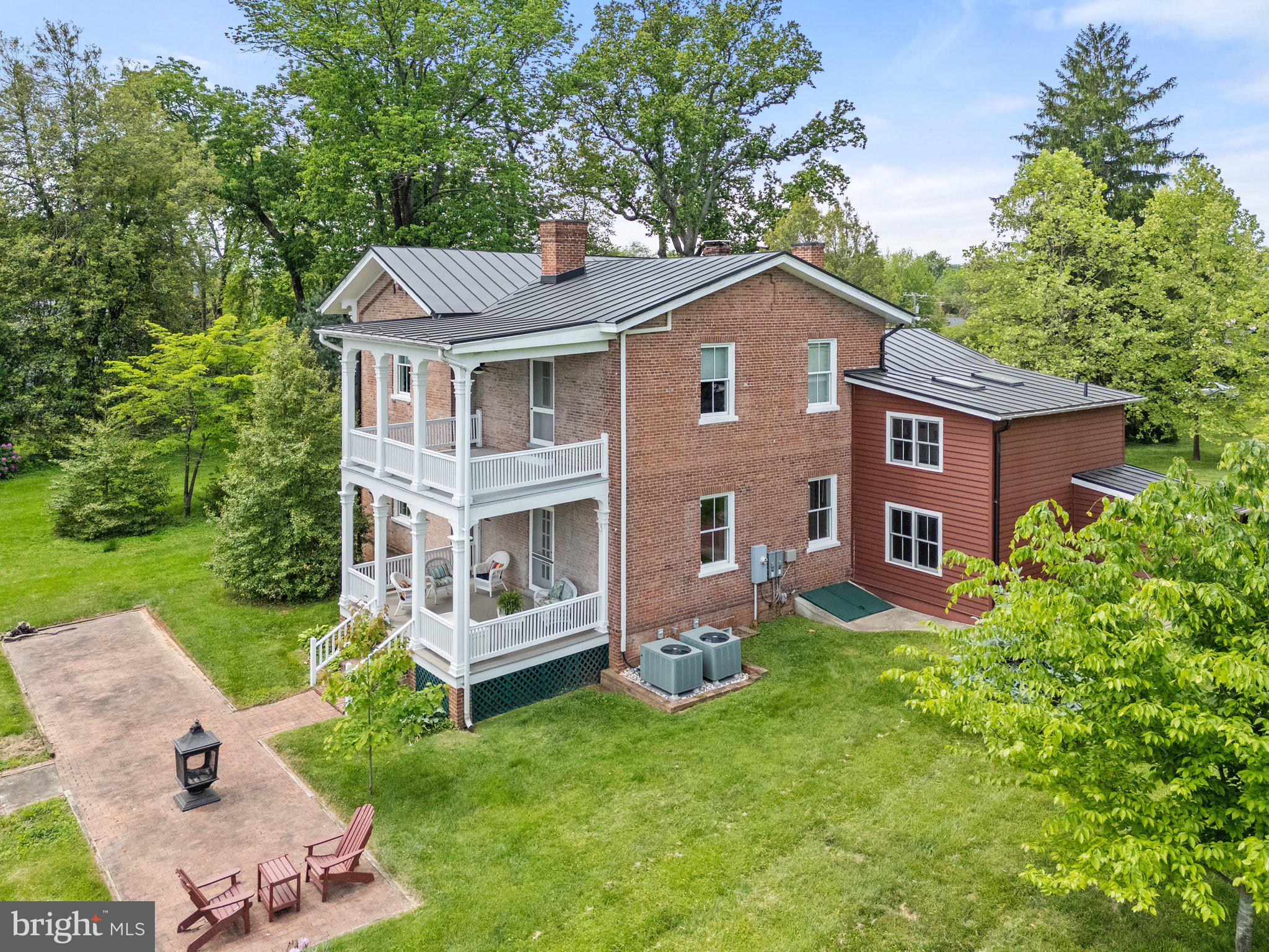 306 W MARKET STREET