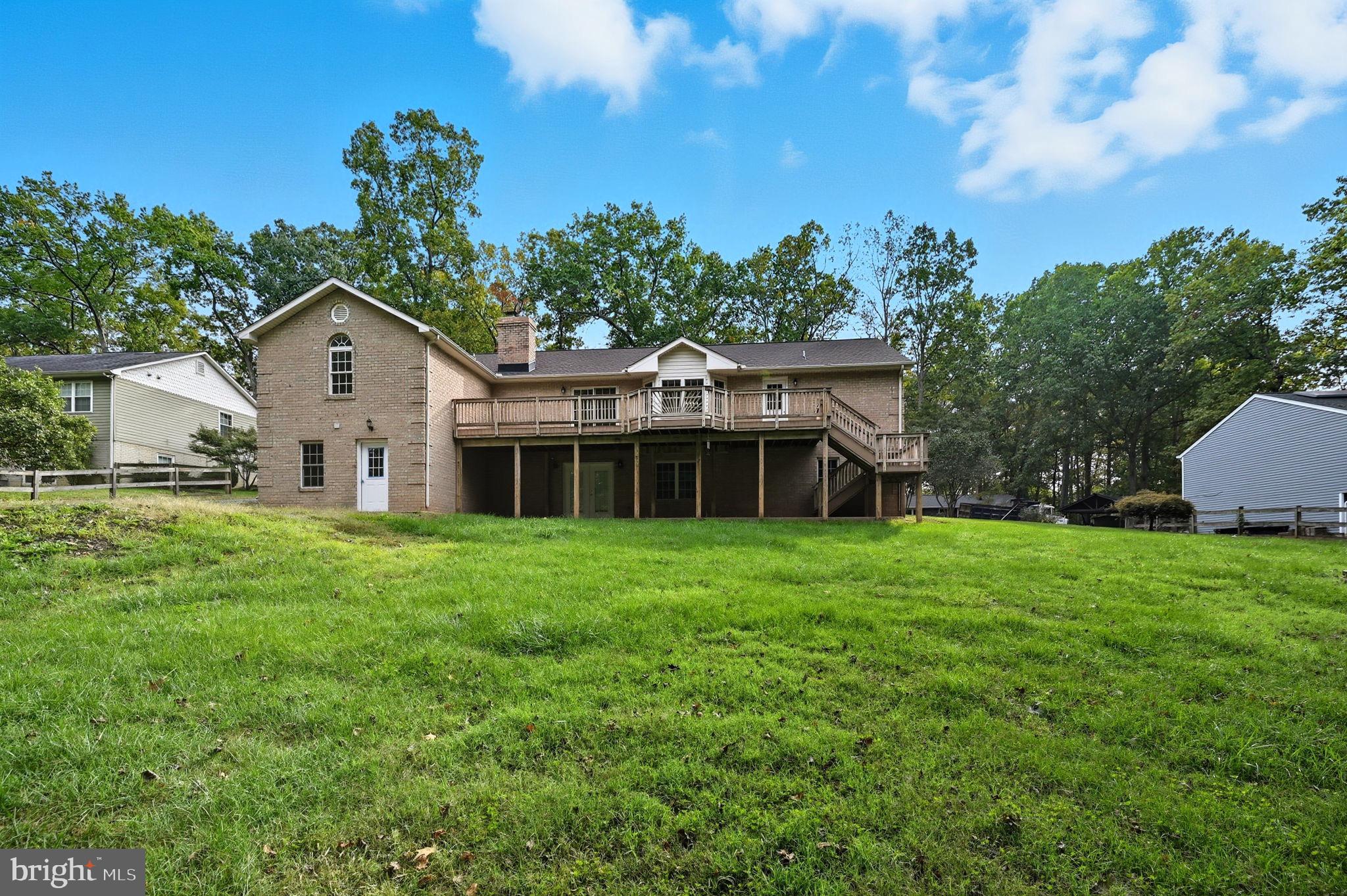 HIDDEN LAKE - Residential