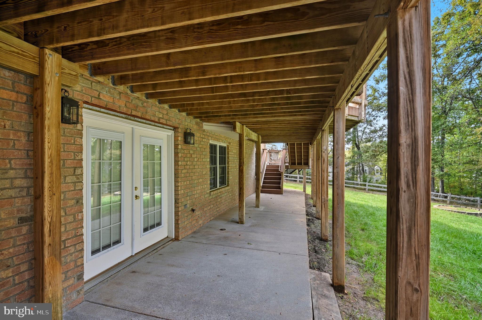 HIDDEN LAKE - Residential