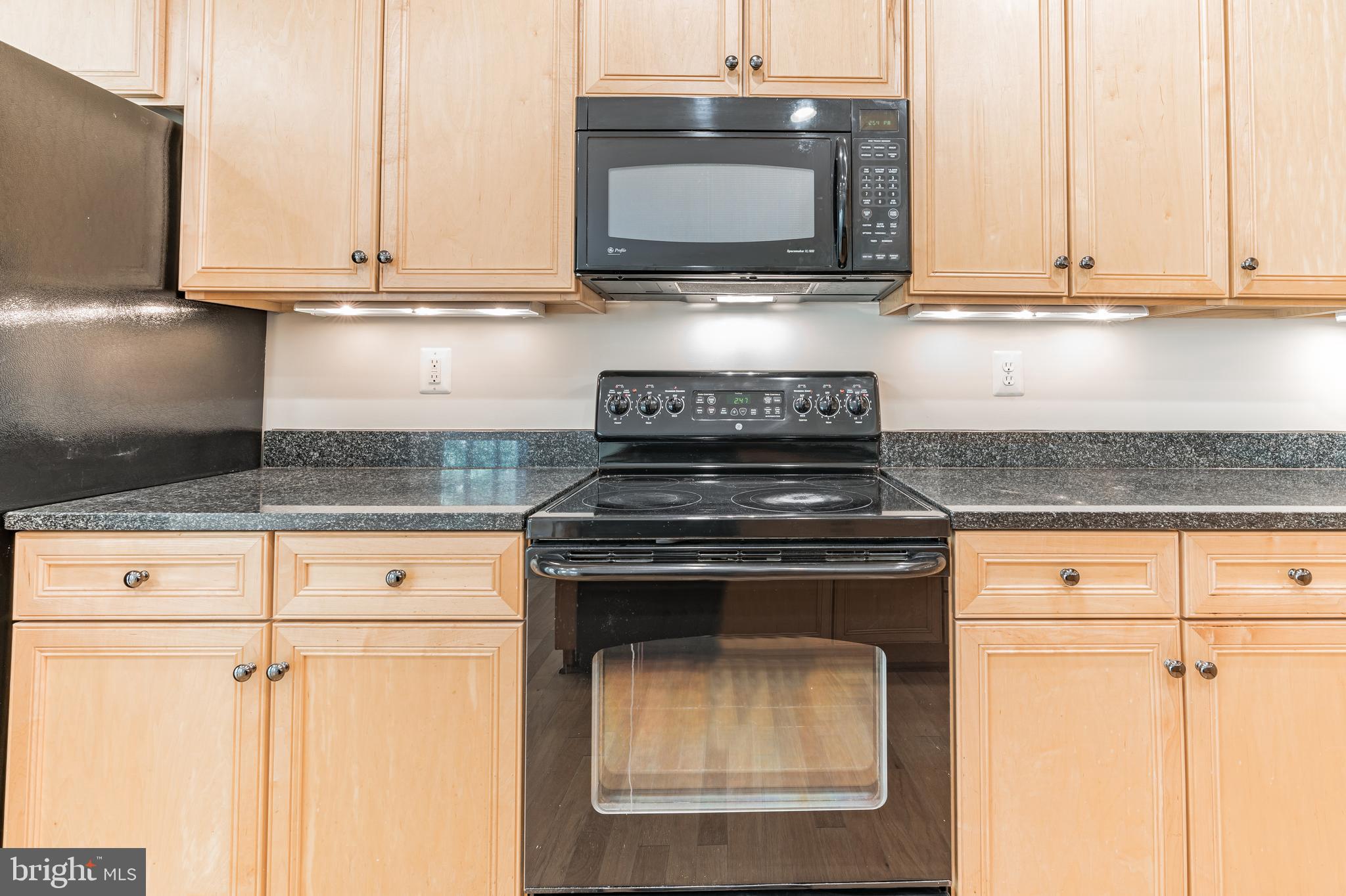 DAHLIA PARK OF WILDEWOOD - Residential