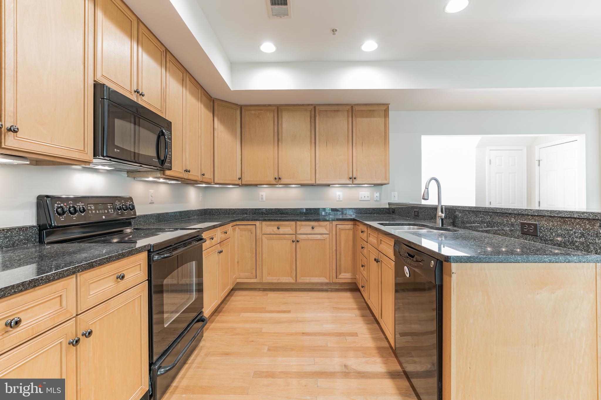 DAHLIA PARK OF WILDEWOOD - Residential