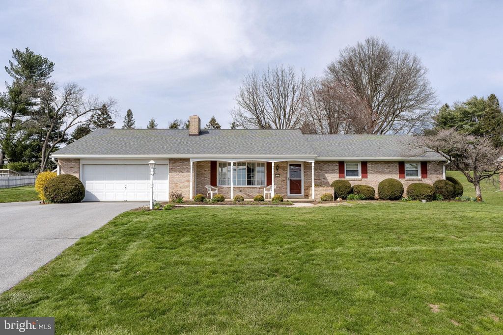 Photo of 133 Summitville Road, NEW HOLLAND, PA 17557 (MLS # PALA2088278)