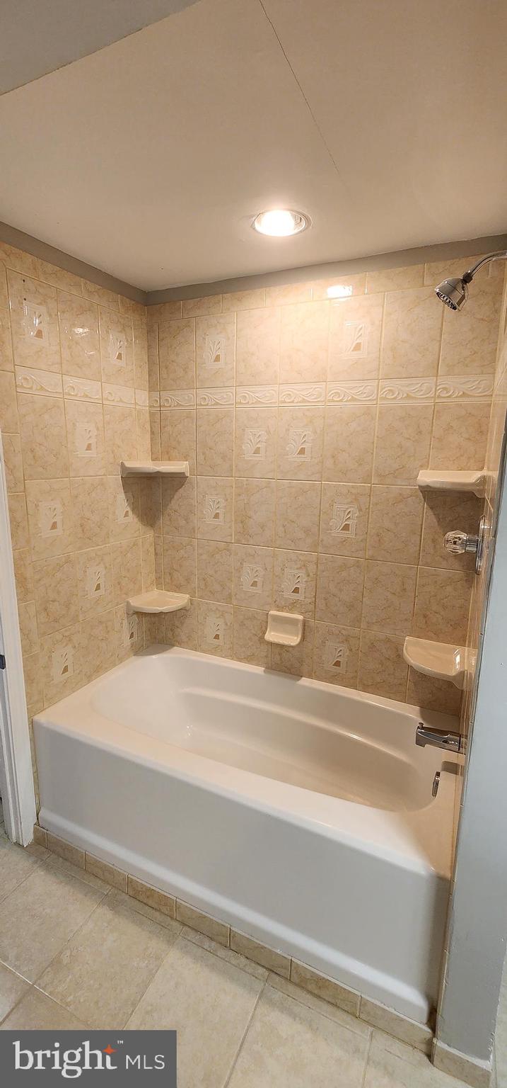 CARROLL KNOLLS - Residential