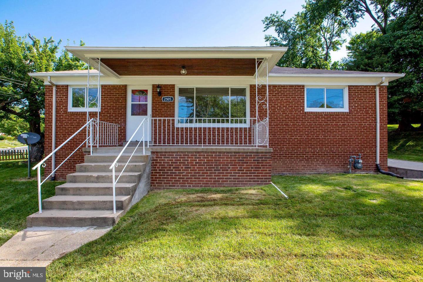 CARROLL KNOLLS - Residential