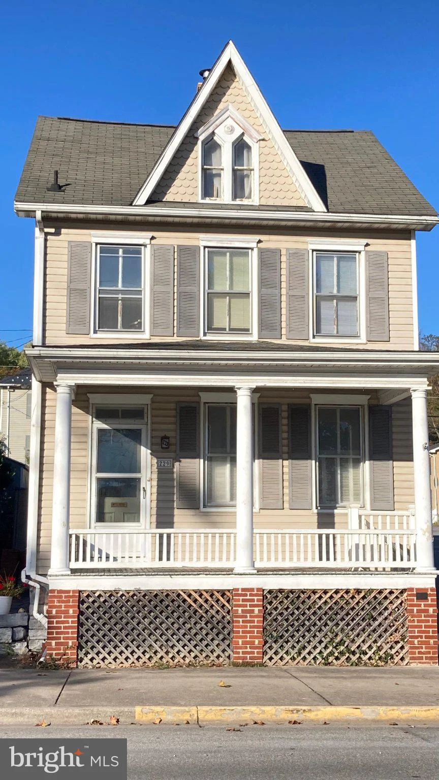 229 E Potomac Street