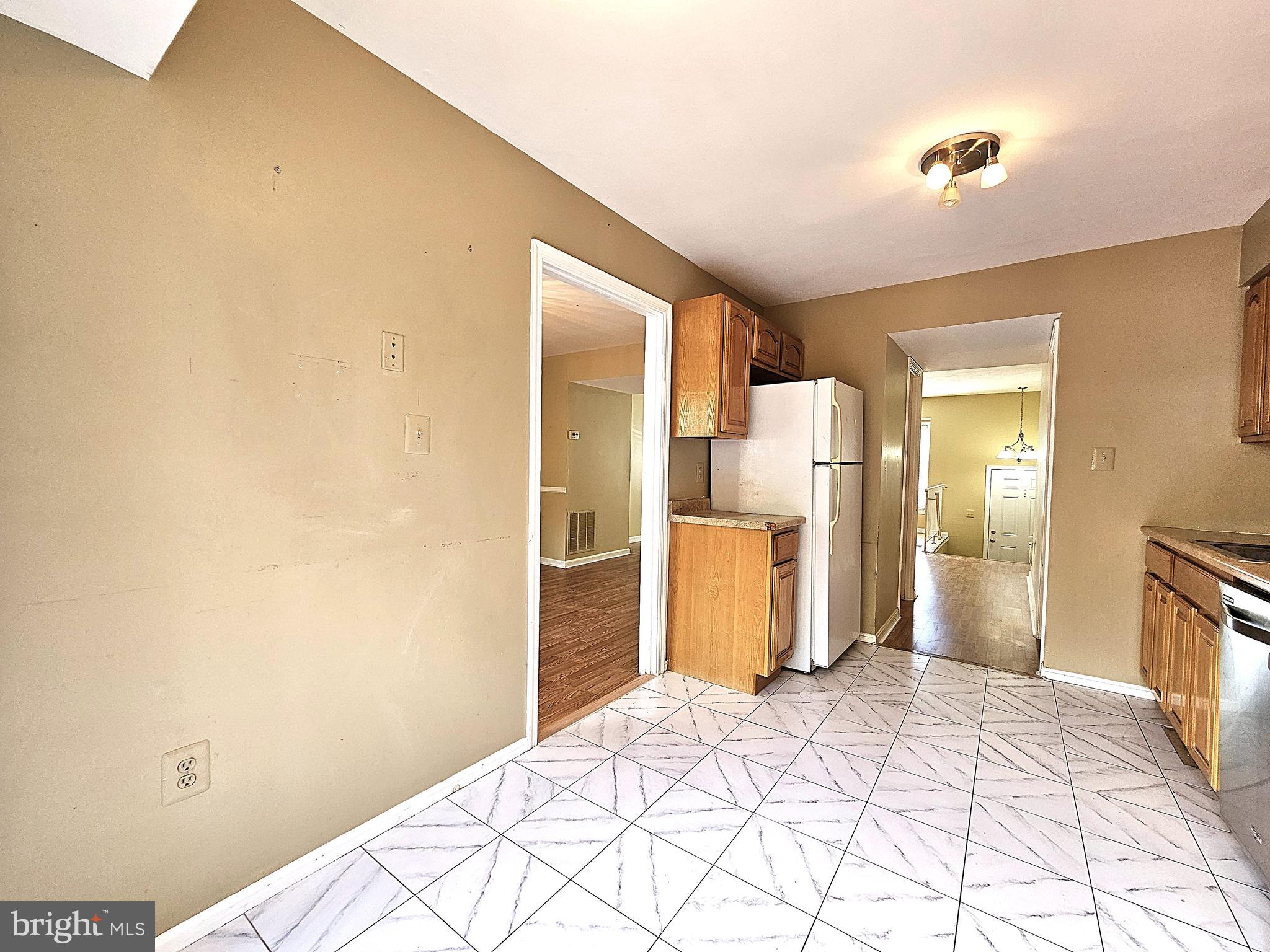 KINGS PARK WEST - Residential Lease