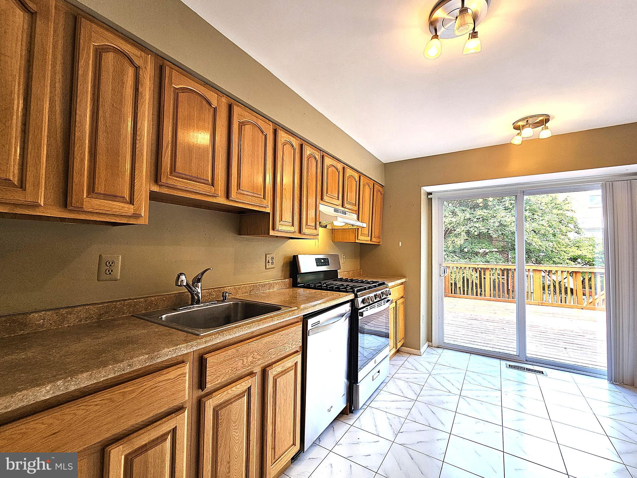 KINGS PARK WEST - Residential Lease