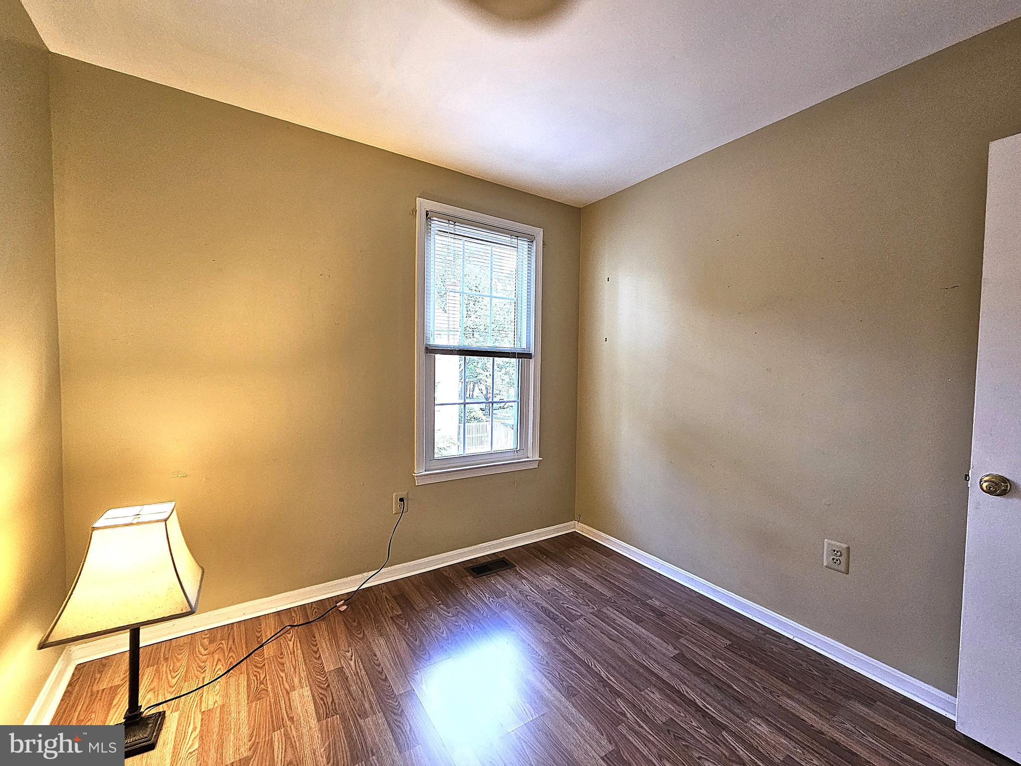 KINGS PARK WEST - Residential Lease