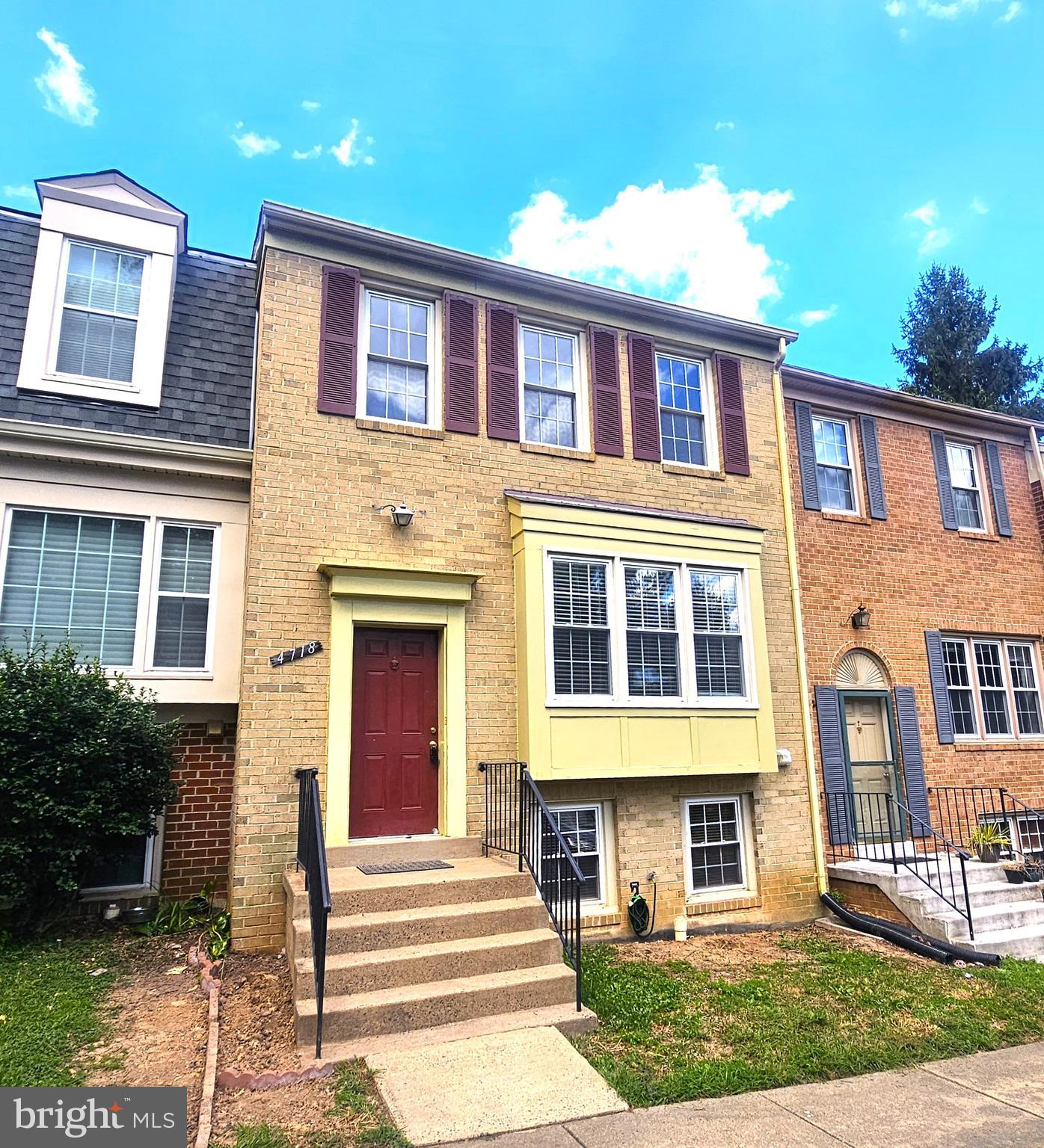 KINGS PARK WEST - Residential Lease