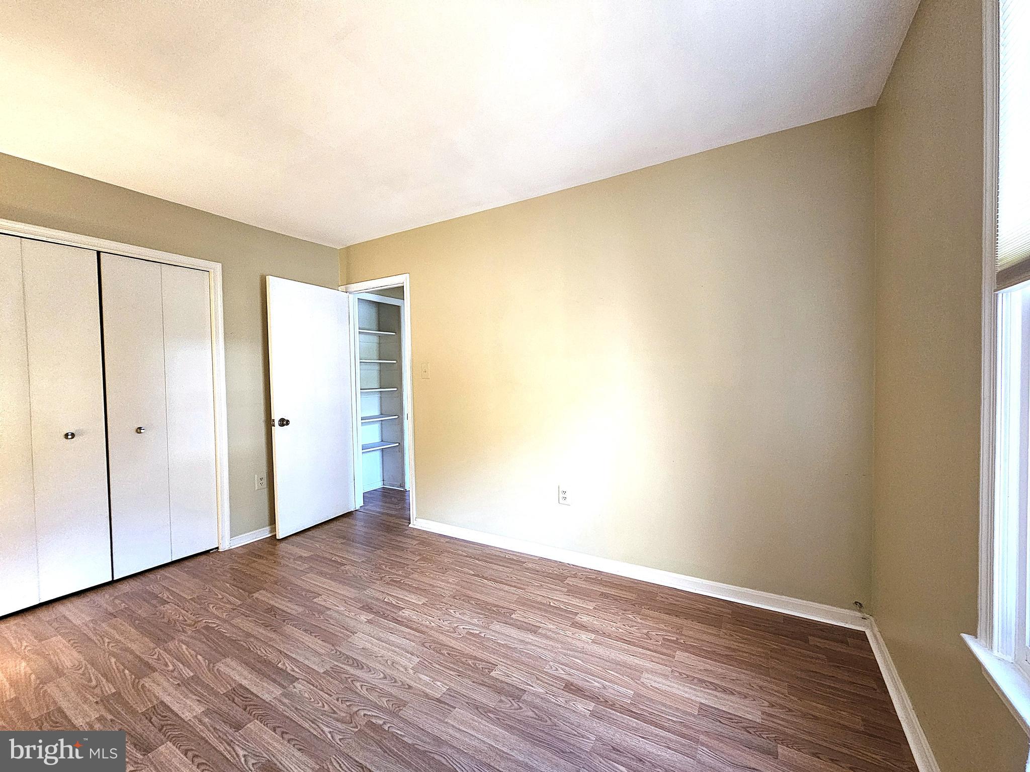 KINGS PARK WEST - Residential Lease