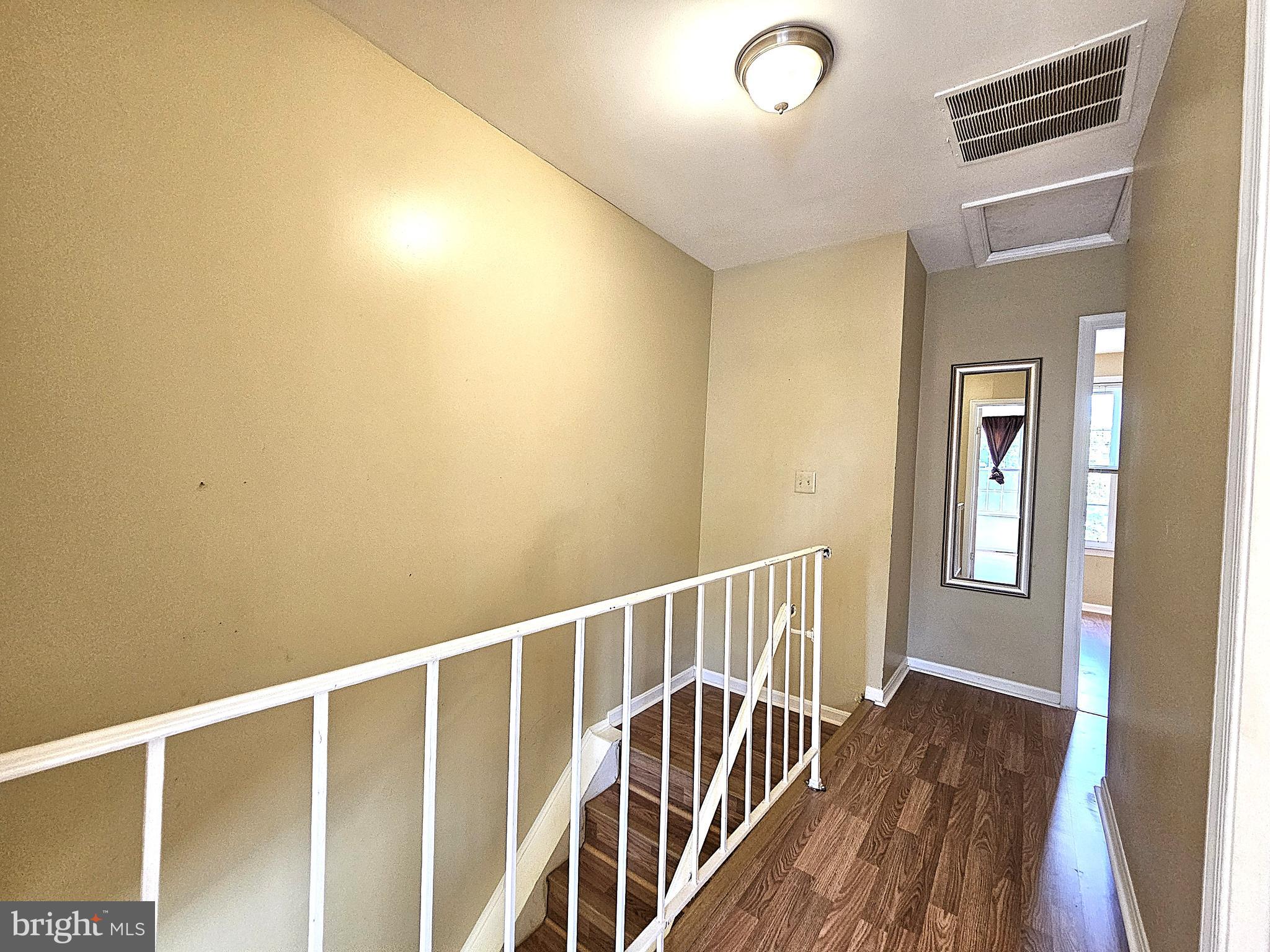 KINGS PARK WEST - Residential Lease