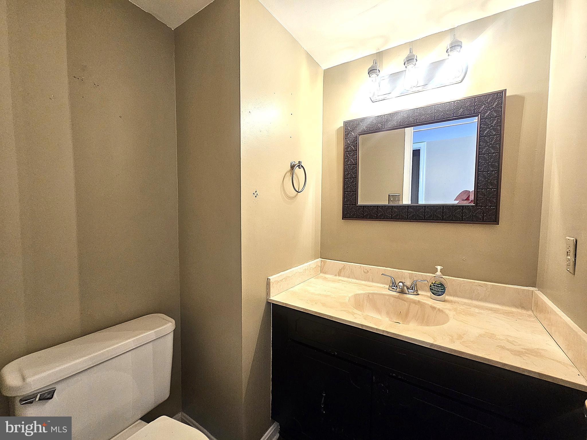 KINGS PARK WEST - Residential Lease