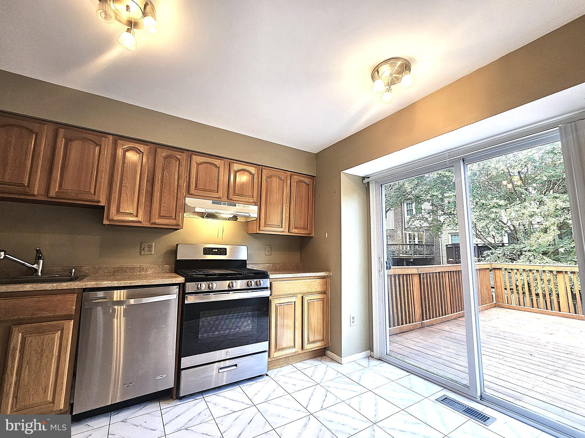 KINGS PARK WEST - Residential Lease