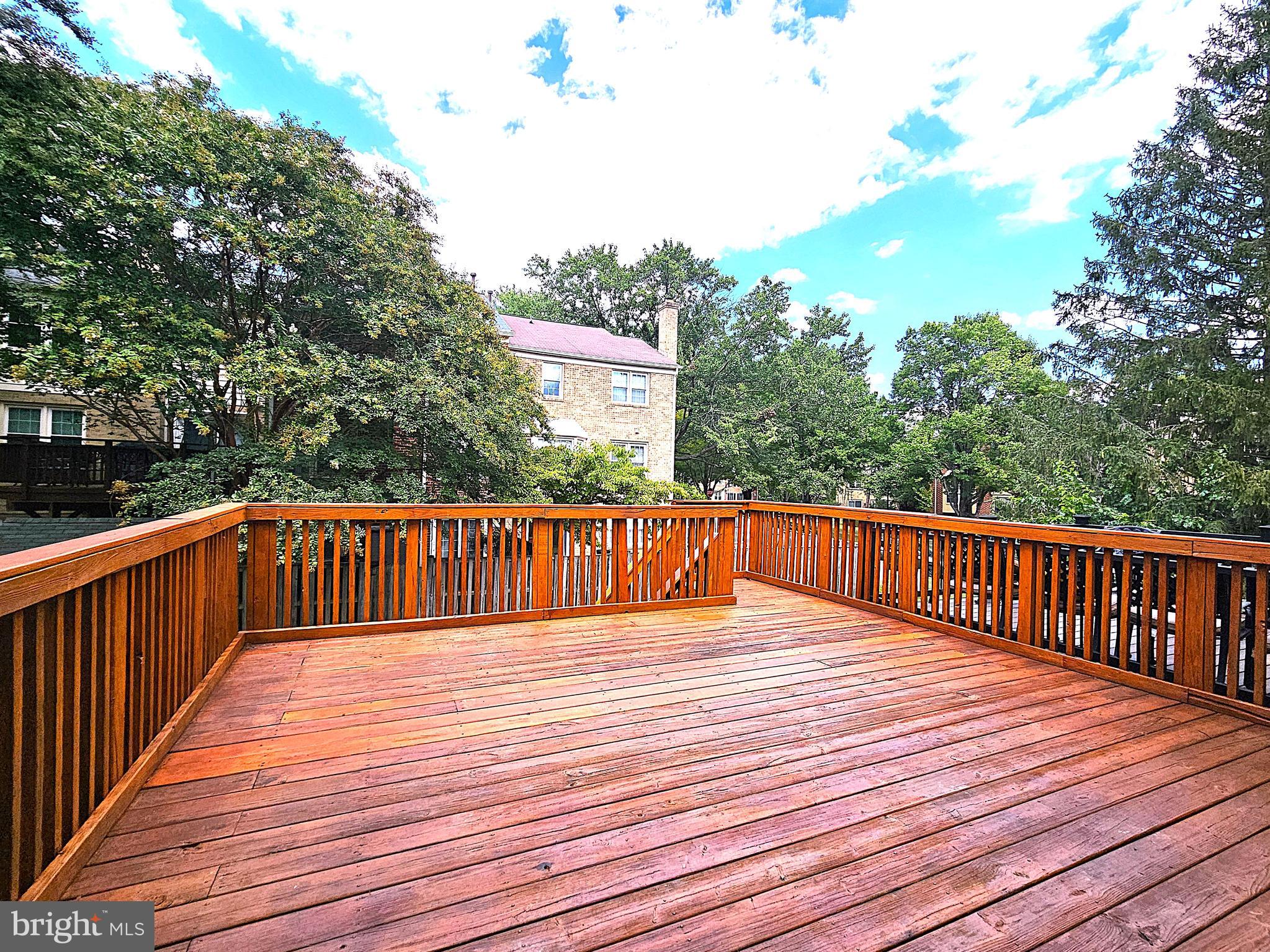 KINGS PARK WEST - Residential Lease