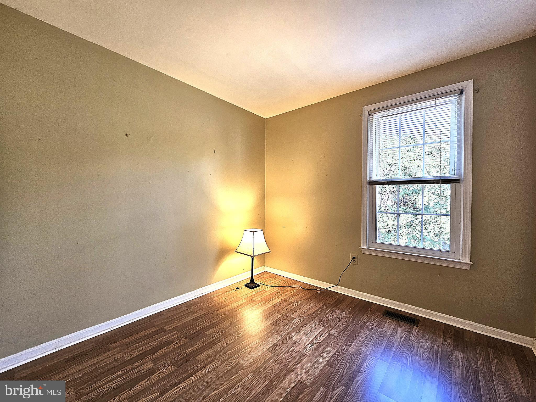 KINGS PARK WEST - Residential Lease