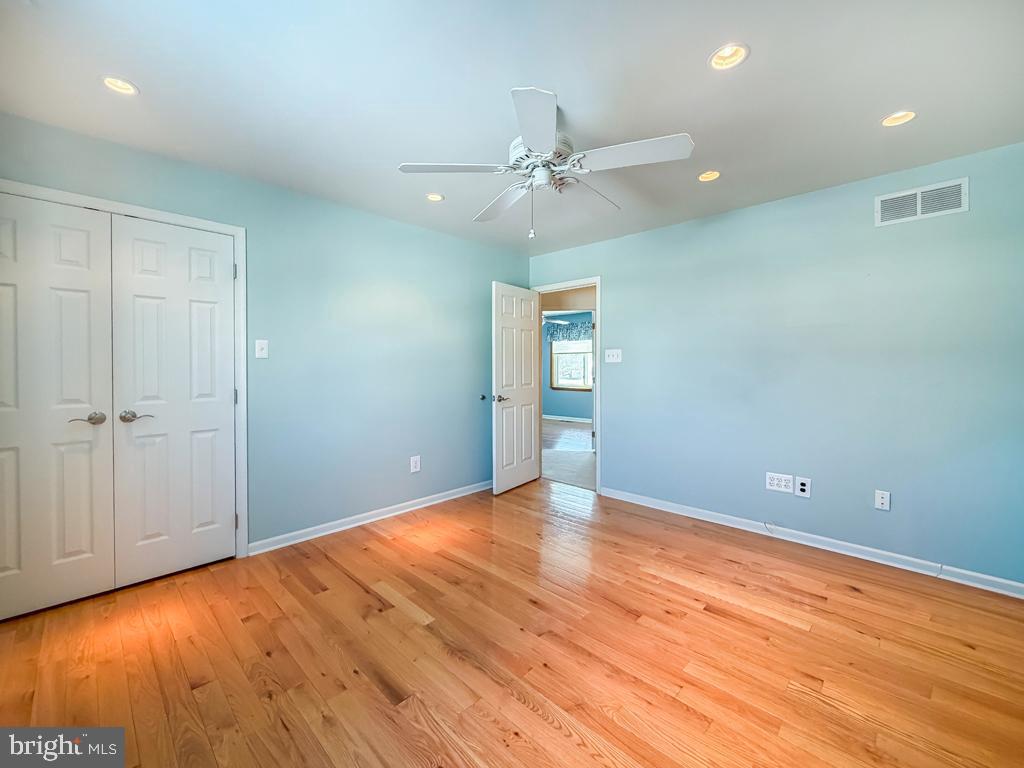 SILVER LAKE AT NEW - Residential