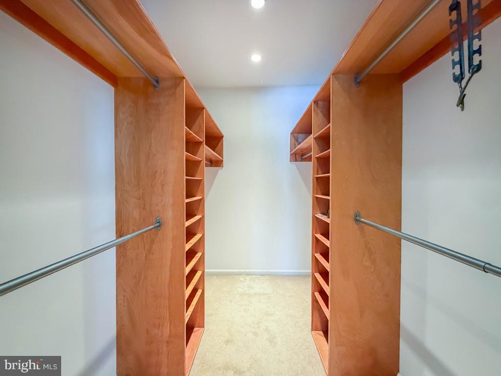 SILVER LAKE AT NEW - Residential