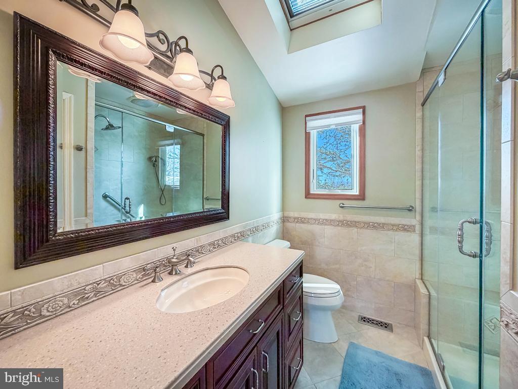 SILVER LAKE AT NEW - Residential