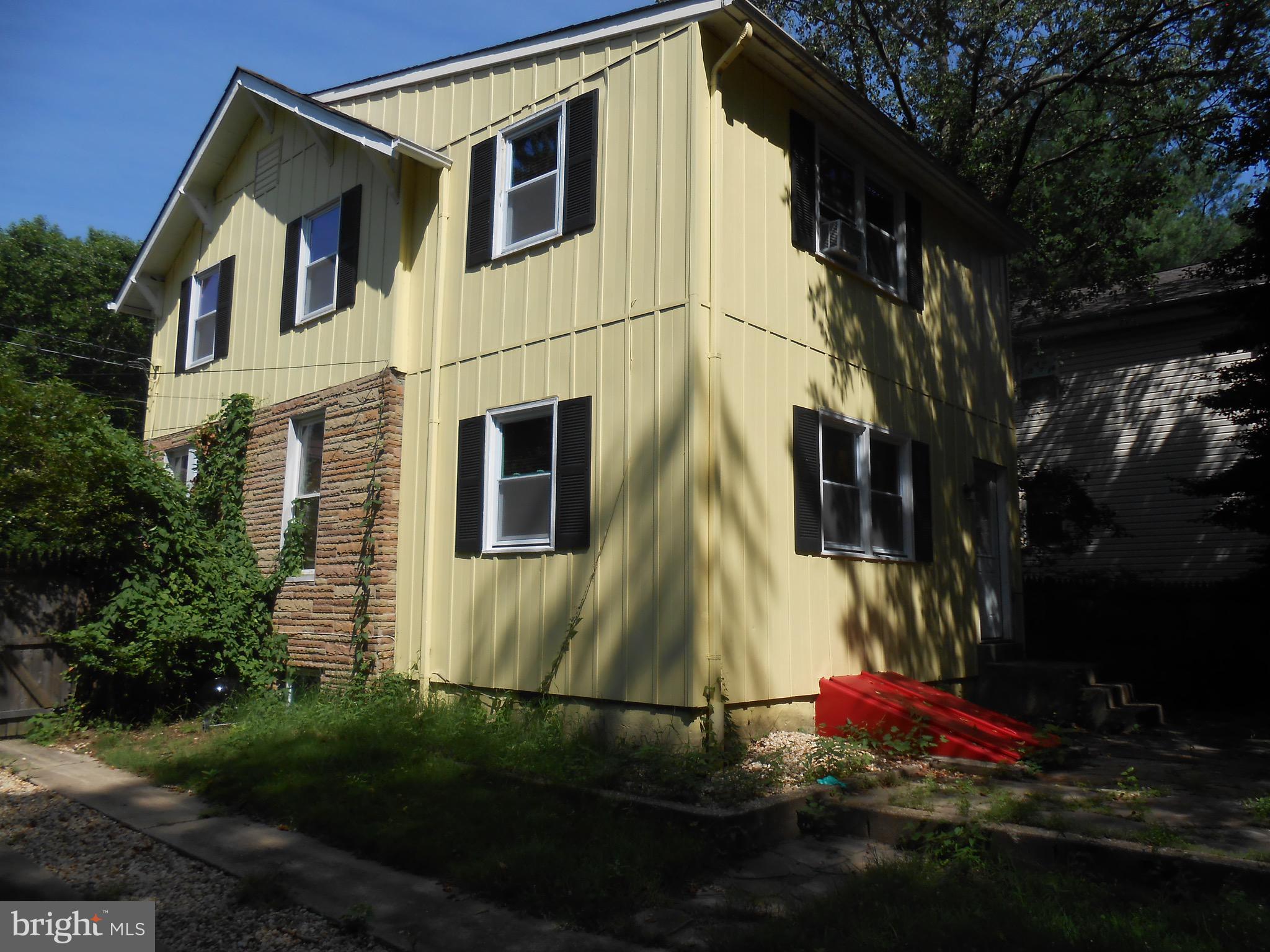 303 S HIGHLAND STREET