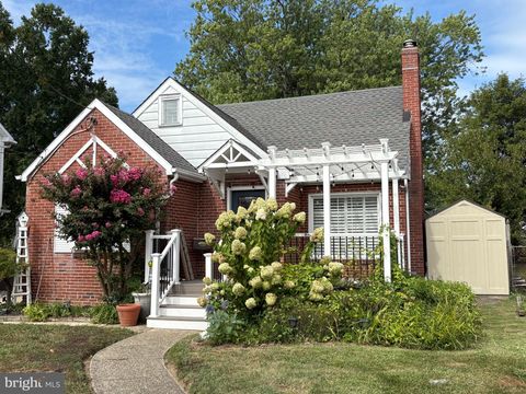 539 W KINGS HIGHWAY W AUDUBON NJ 08106