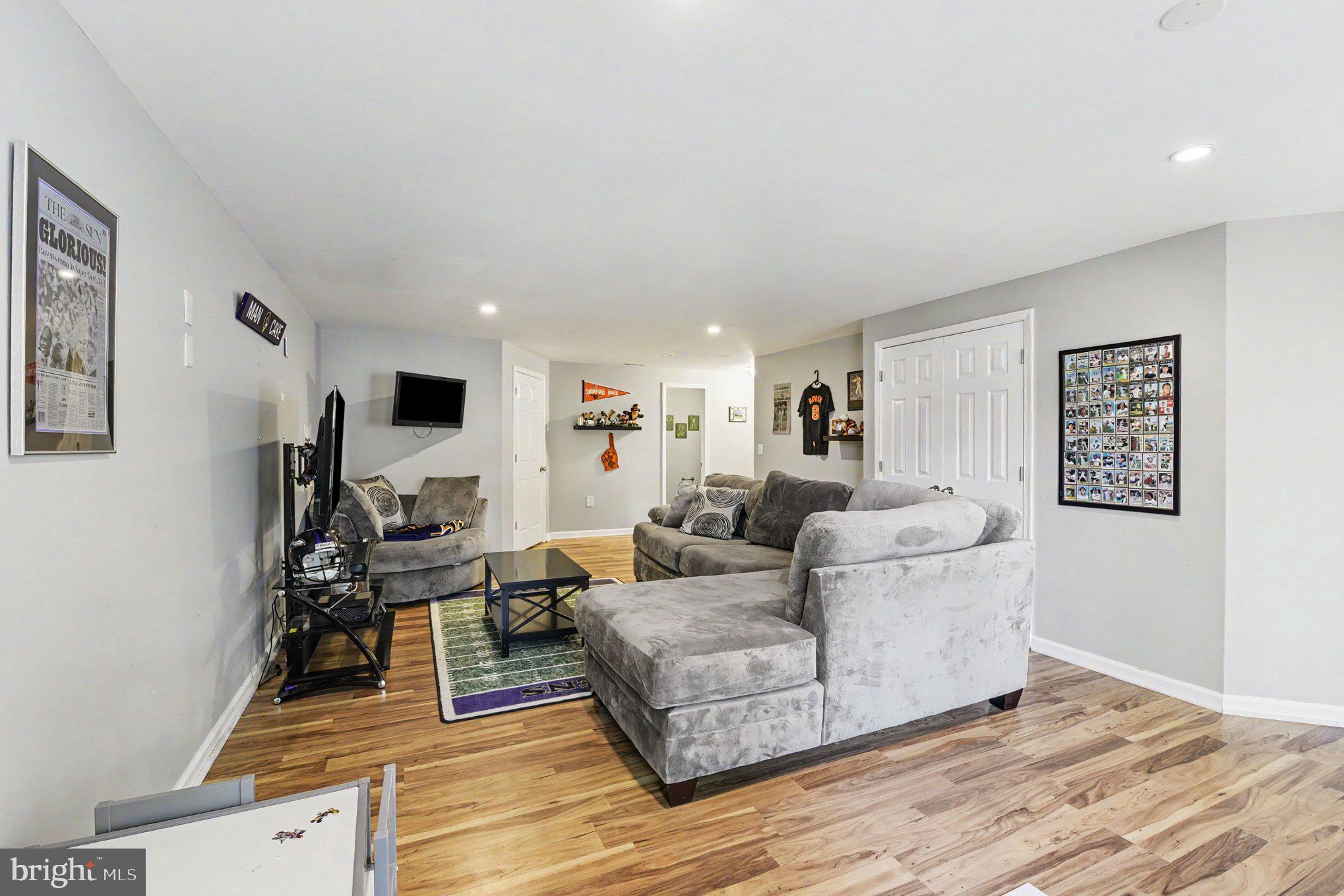 VILLAGE OF THOMAS RUN - Residential
