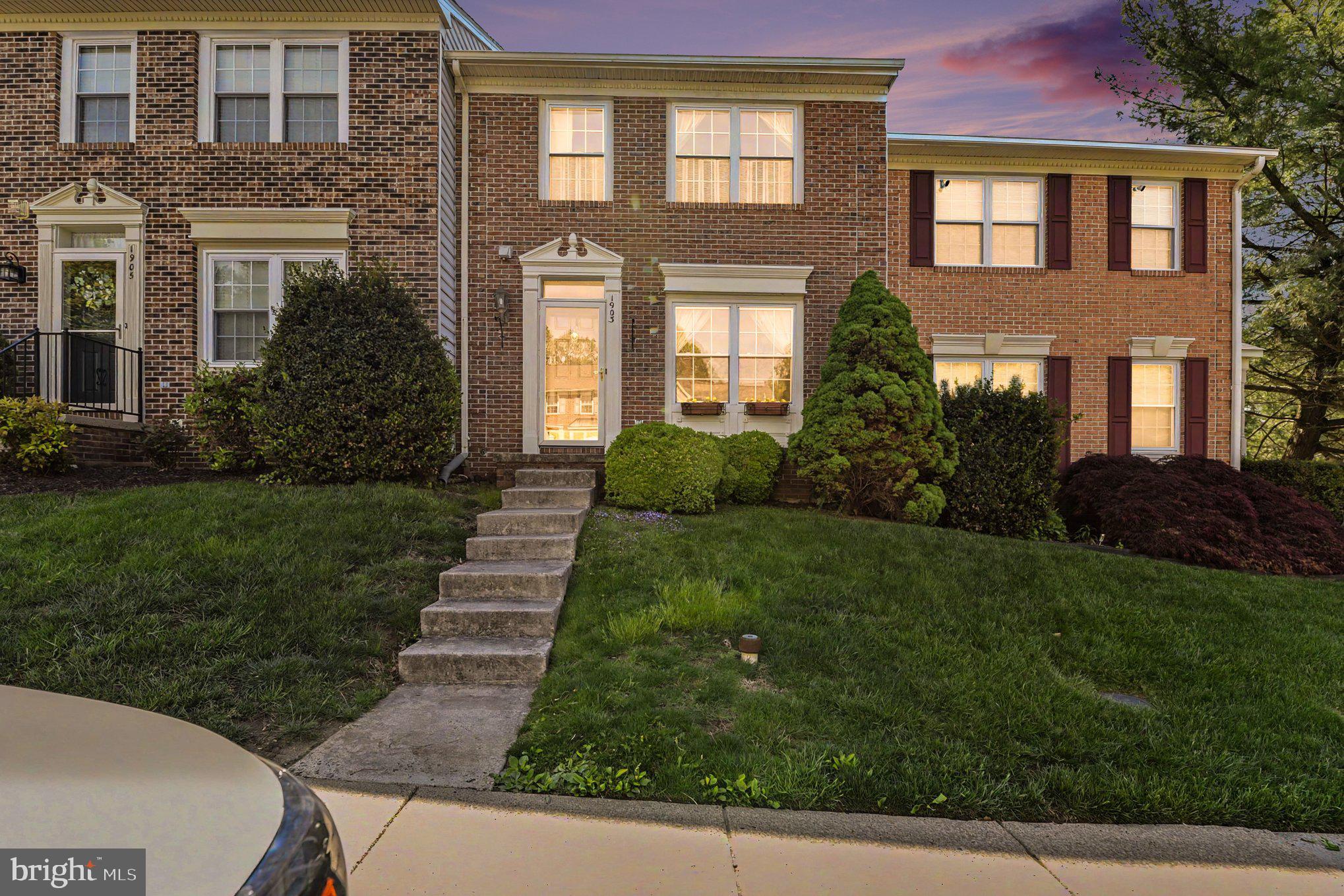 VILLAGE OF THOMAS RUN - Residential