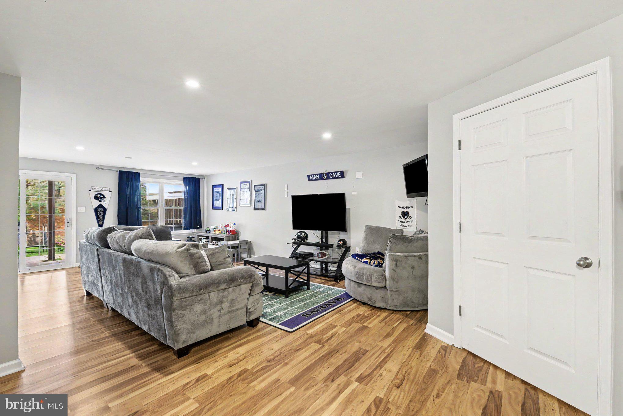 VILLAGE OF THOMAS RUN - Residential