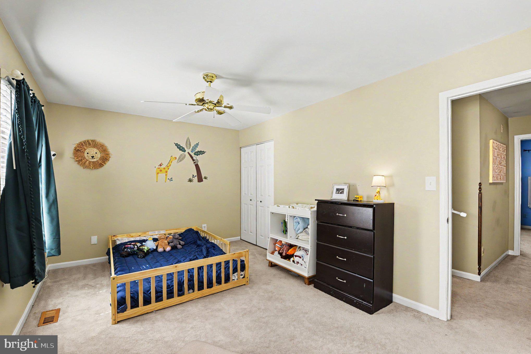 VILLAGE OF THOMAS RUN - Residential