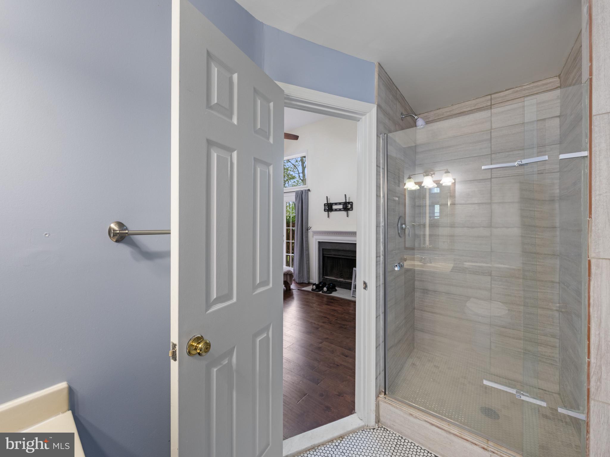 WOODMONT PLACE - Residential Lease