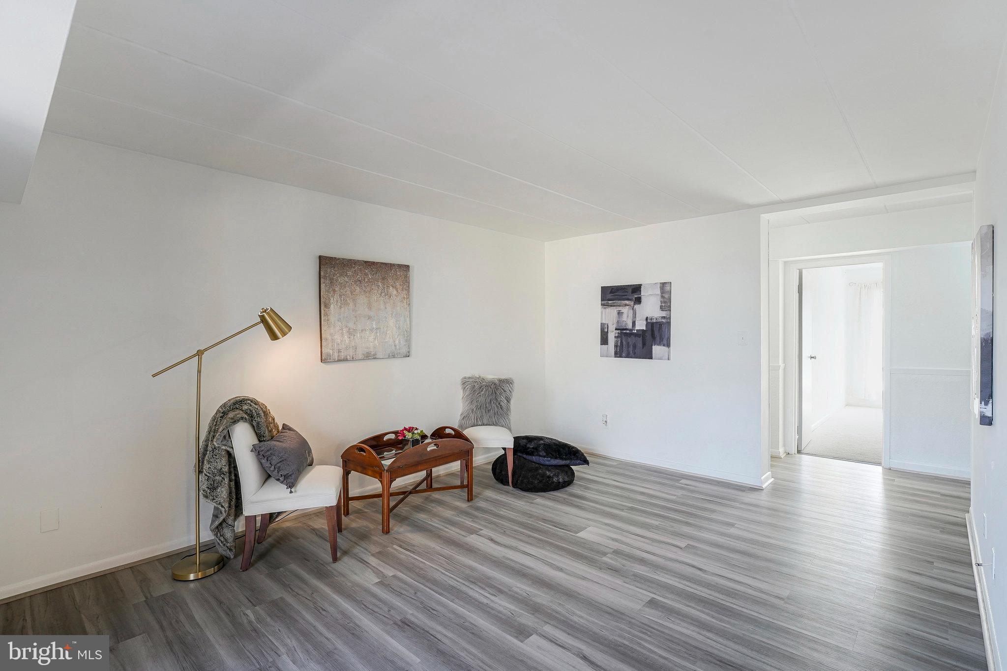 GLENVALE CONDO - Residential