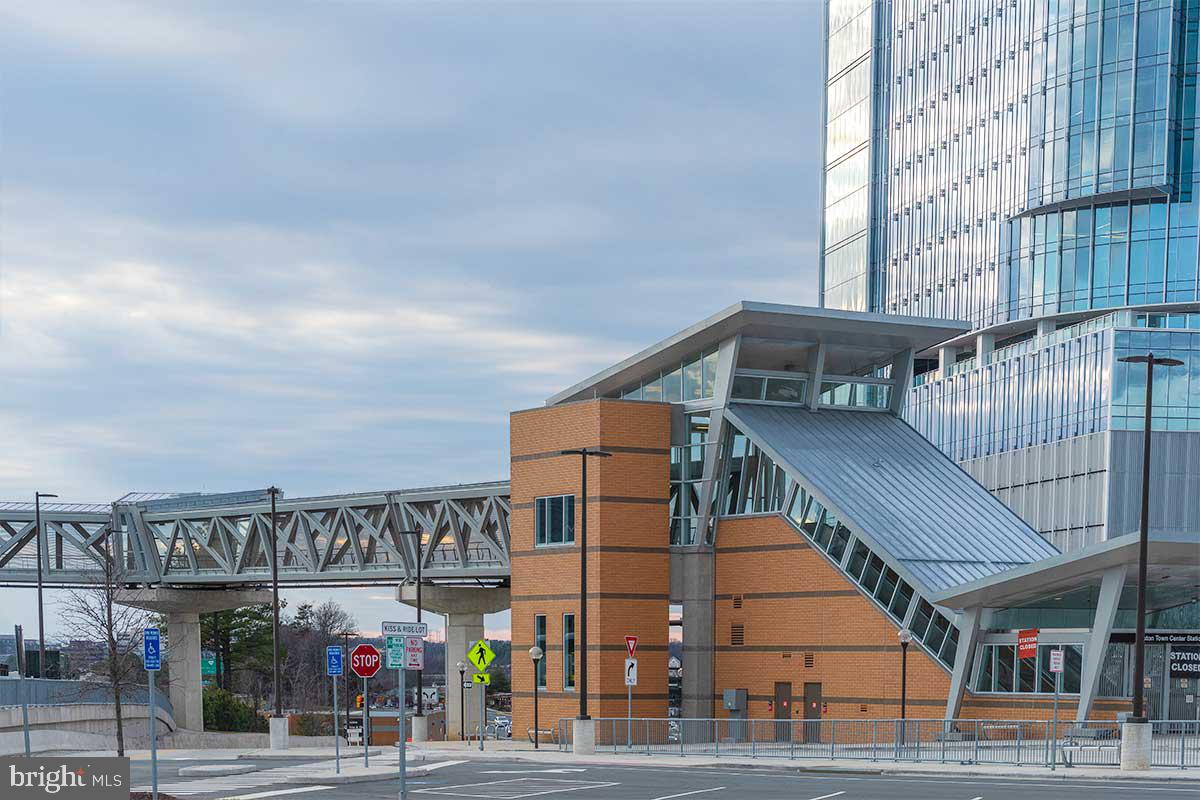 GLENVALE CONDO - Residential