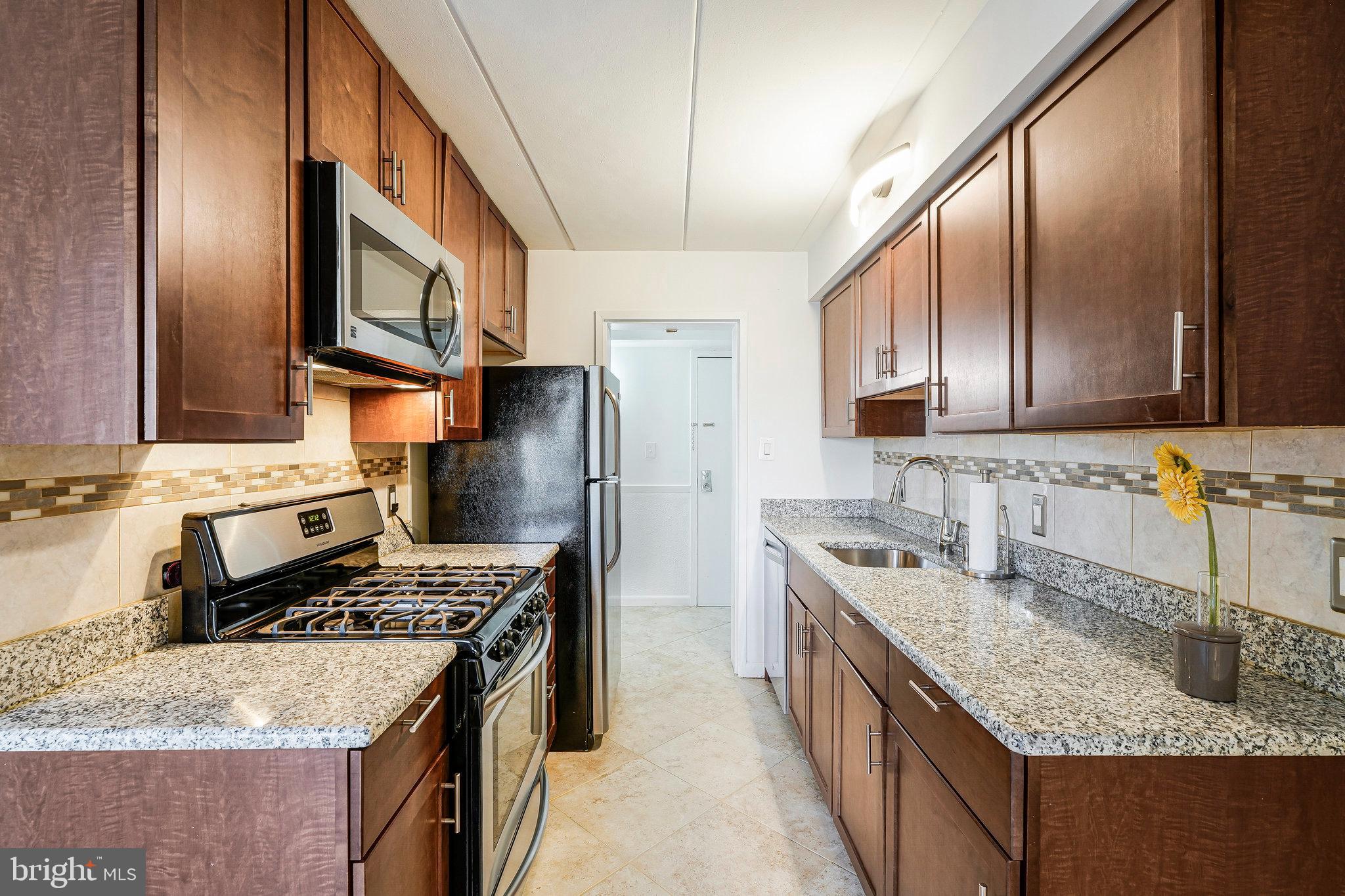 GLENVALE CONDO - Residential