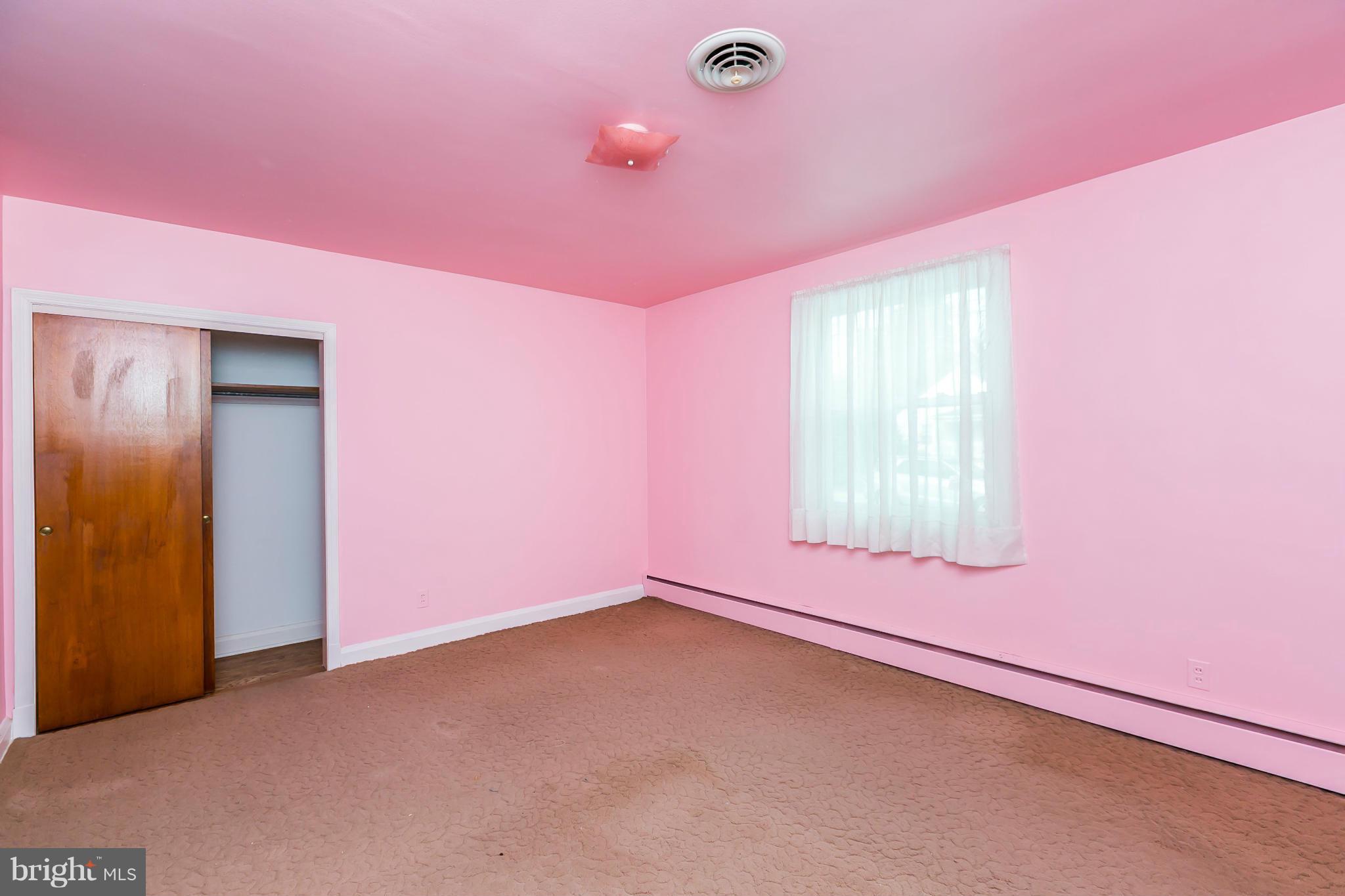 HILLENDALE PARK - Residential