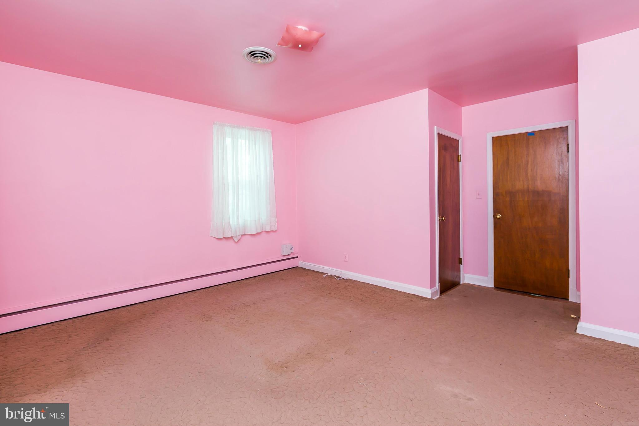 HILLENDALE PARK - Residential