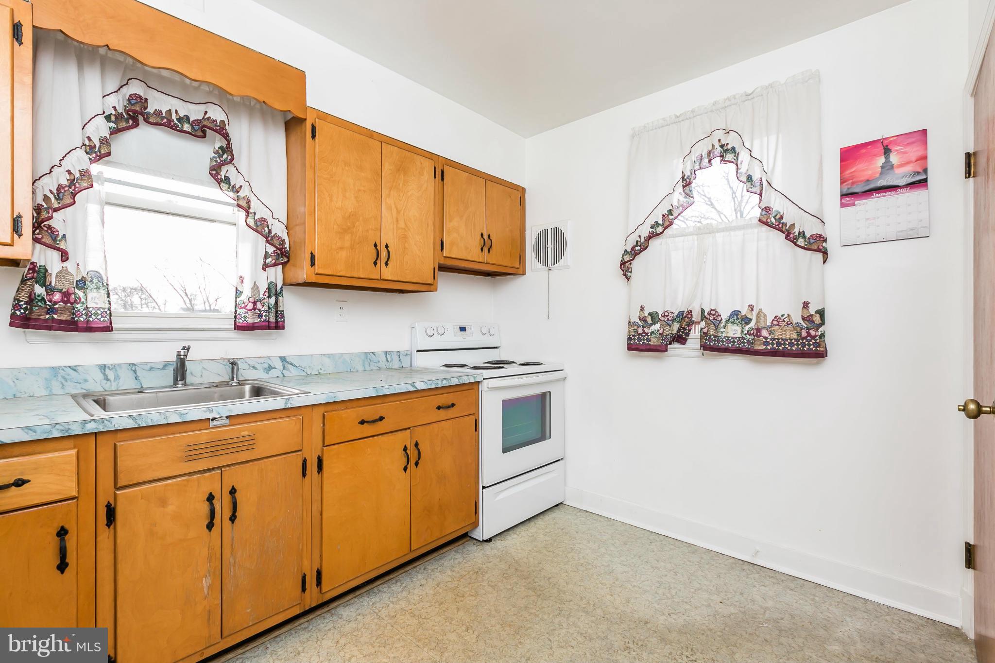 HILLENDALE PARK - Residential